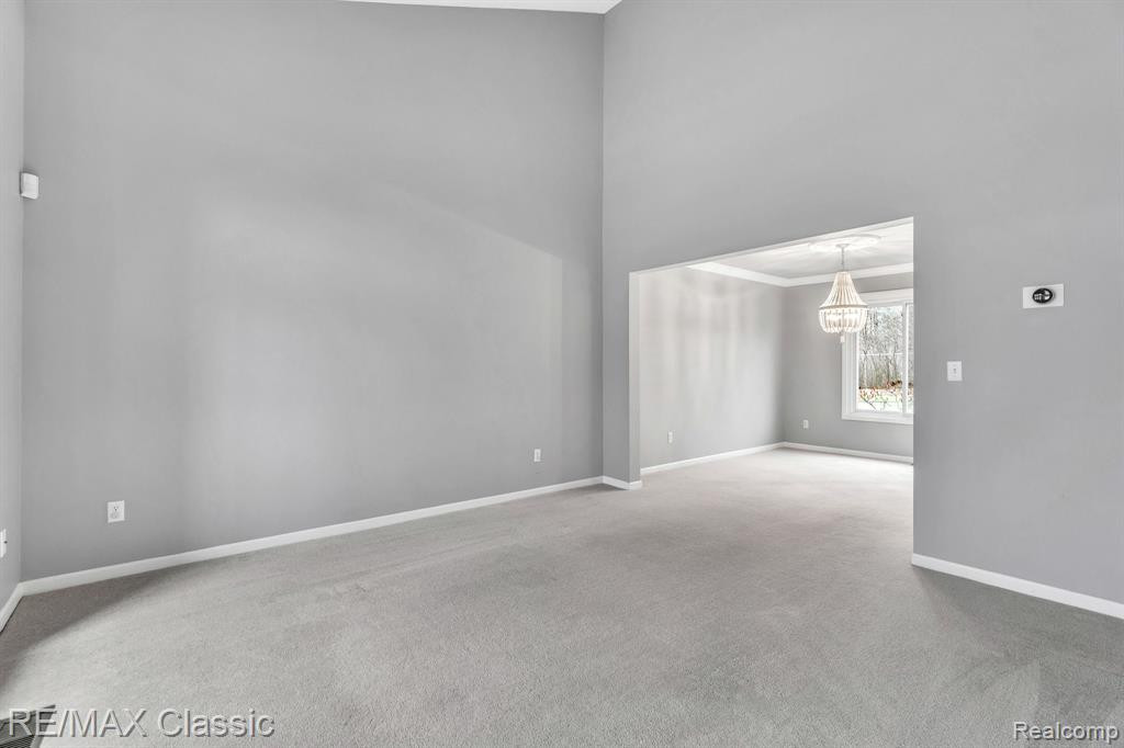 1458 S HIDDEN CREEK Drive, Saline, MI 48176 — Photo 7