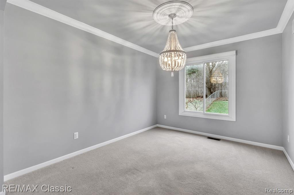 1458 S HIDDEN CREEK Drive, Saline, MI 48176 — Photo 12