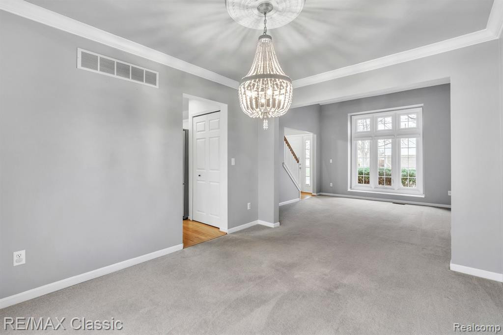 1458 S HIDDEN CREEK Drive, Saline, MI 48176 — Photo 13