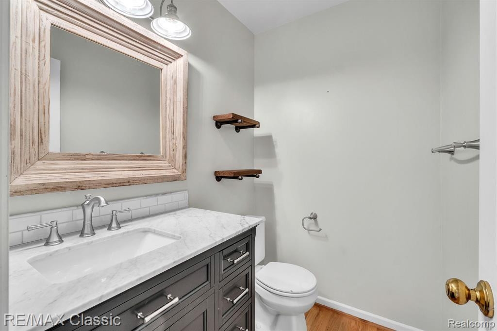 1458 S HIDDEN CREEK Drive, Saline, MI 48176 — Photo 28