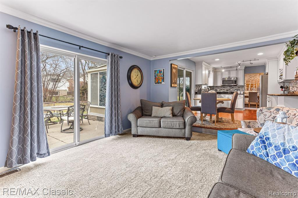 44296 Village, Canton, MI 48187 — Photo 14