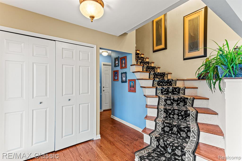 44296 Village, Canton, MI 48187 — Photo 16