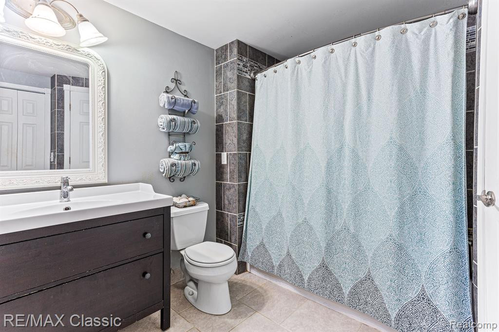 44296 Village, Canton, MI 48187 — Photo 20