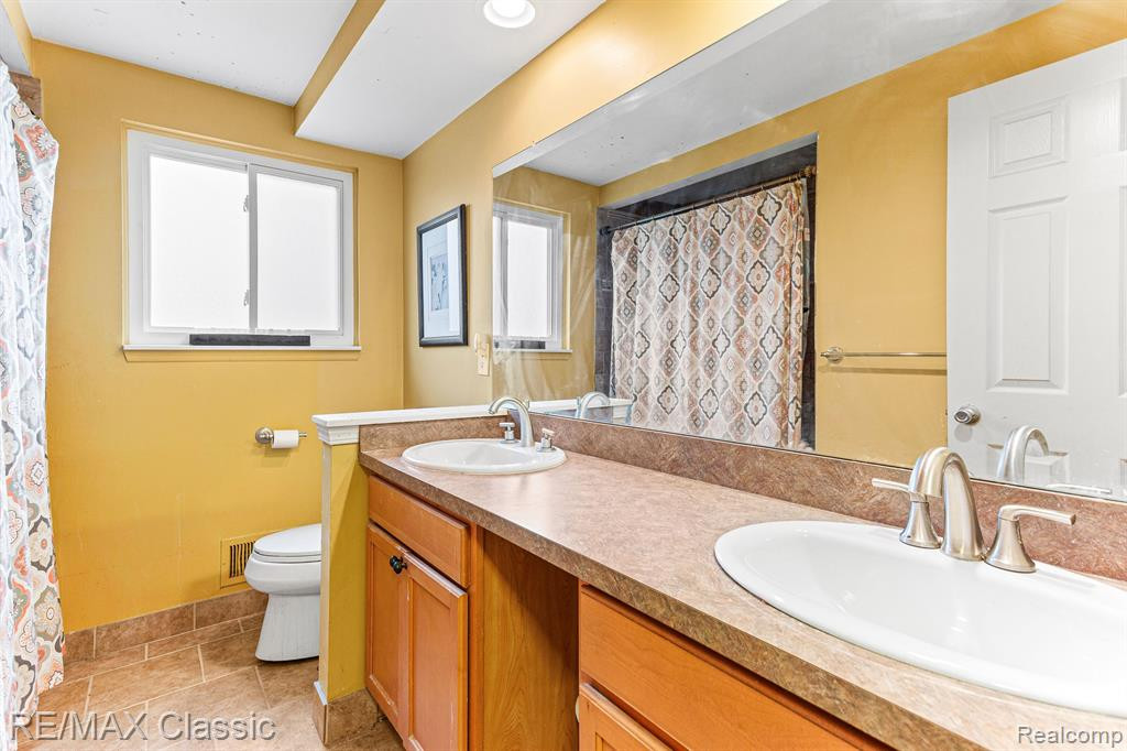 44296 Village, Canton, MI 48187 — Photo 23