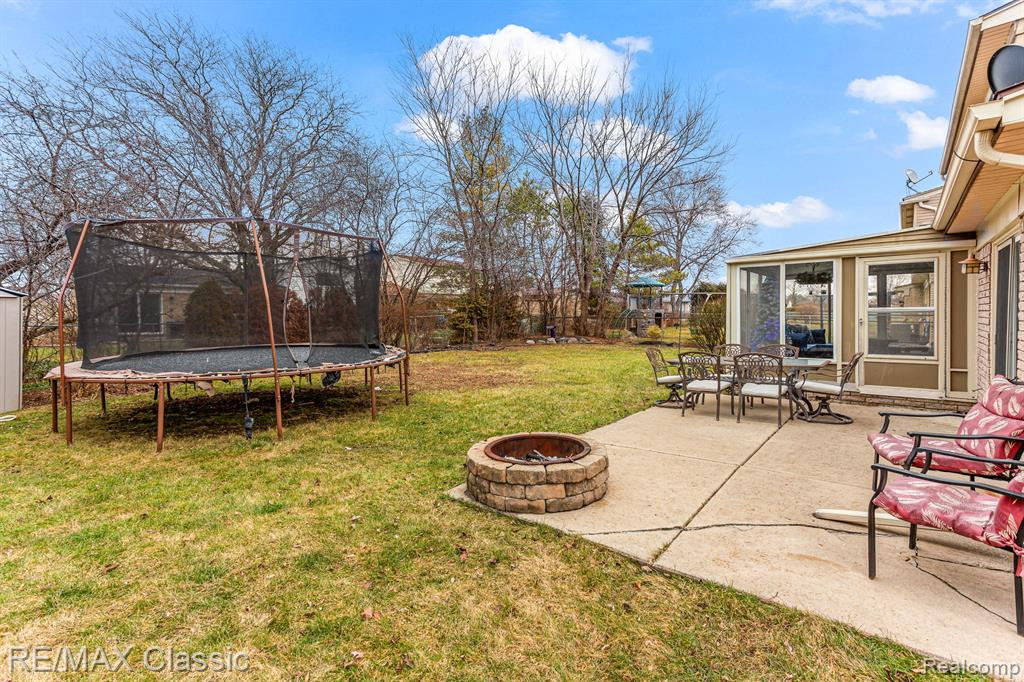 44296 Village, Canton, MI 48187 — Photo 29
