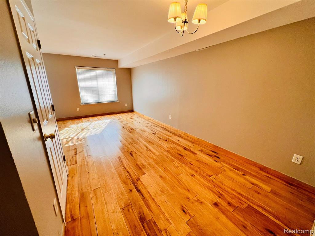 22236 CAPE COD Way, Farmington Hills, MI 48336 — Photo 5