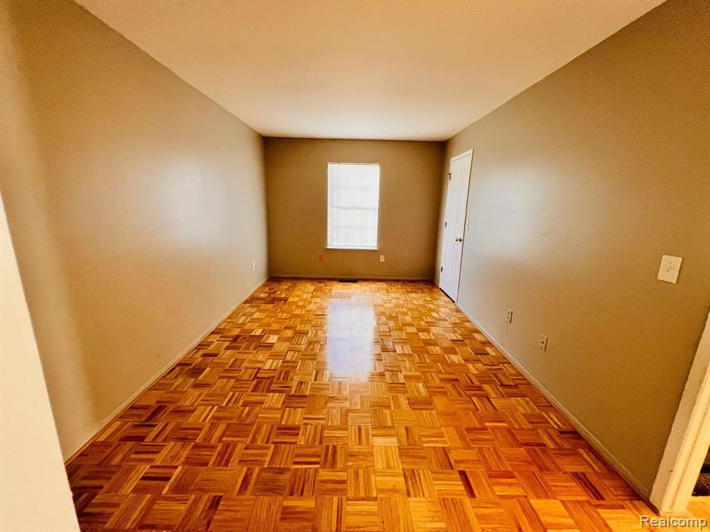 22236 CAPE COD Way, Farmington Hills, MI 48336 — Photo 17