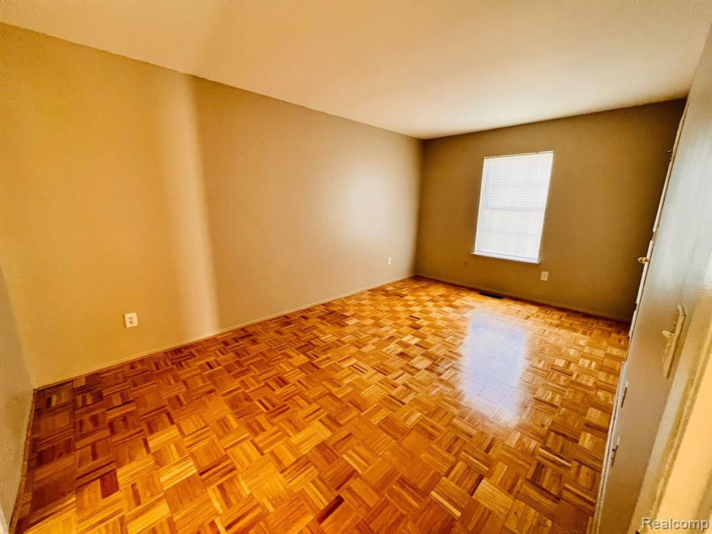 22236 CAPE COD Way, Farmington Hills, MI 48336 — Photo 18