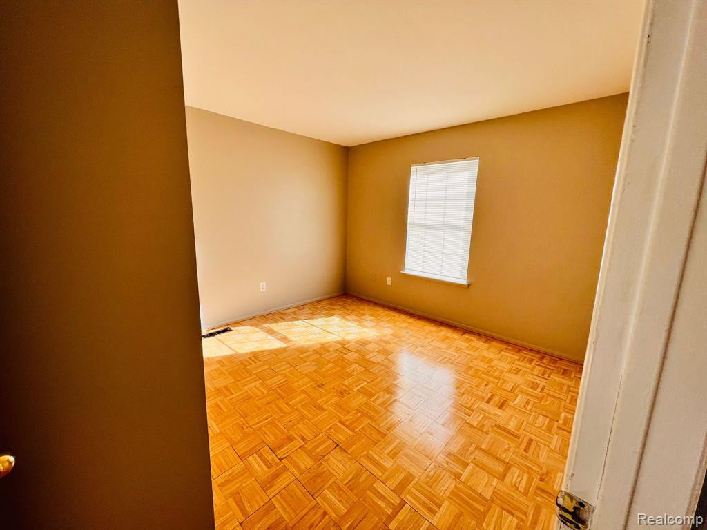 22236 CAPE COD Way, Farmington Hills, MI 48336 — Photo 23