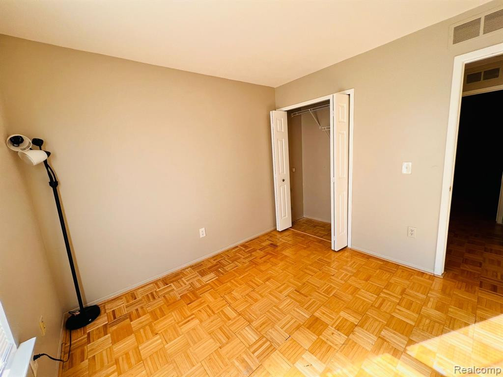 22236 CAPE COD Way, Farmington Hills, MI 48336 — Photo 24