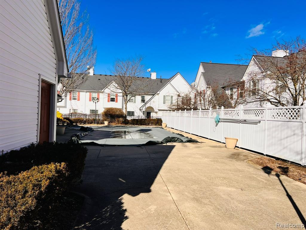 22236 CAPE COD Way, Farmington Hills, MI 48336 — Photo 29