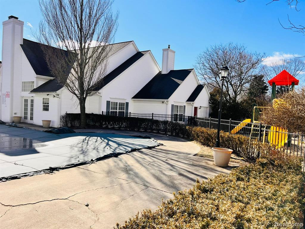 22236 CAPE COD Way, Farmington Hills, MI 48336 — Photo 31