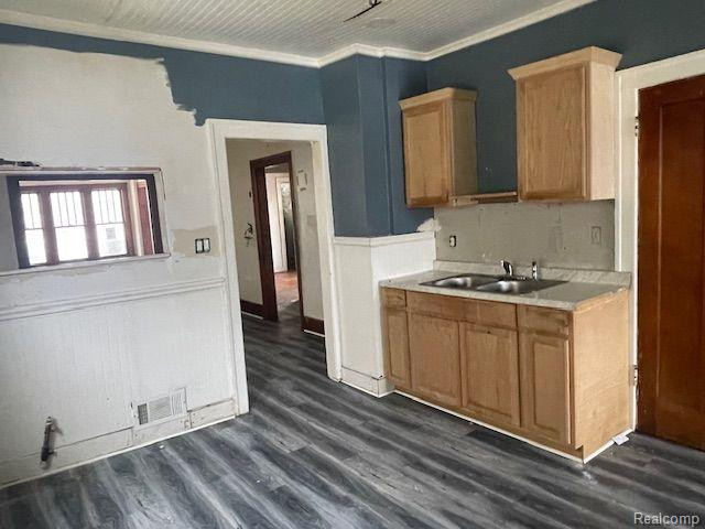 7401 MARCUS Street, Detroit, MI 48213 — Photo 10