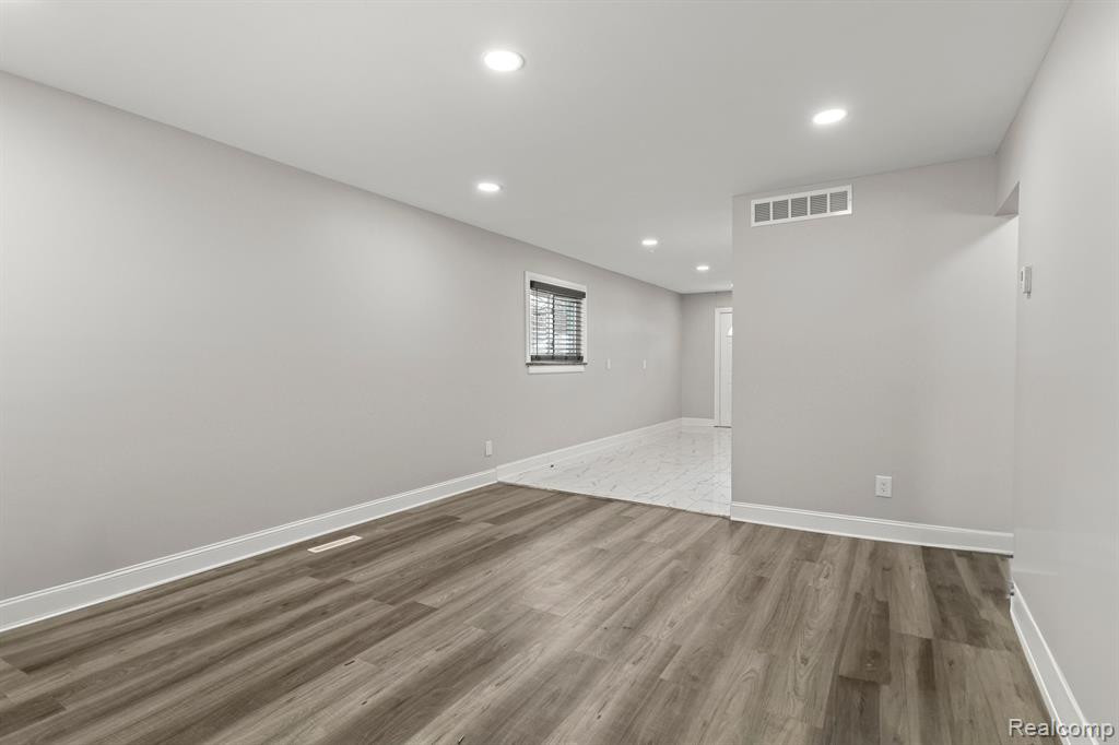 4103 DETROIT Street, Dearborn Heights, MI 48125 — Photo 3