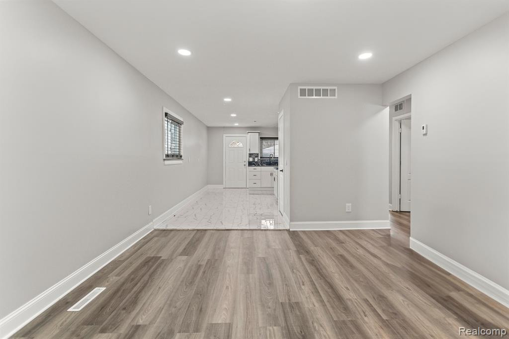 4103 DETROIT Street, Dearborn Heights, MI 48125 — Photo 4