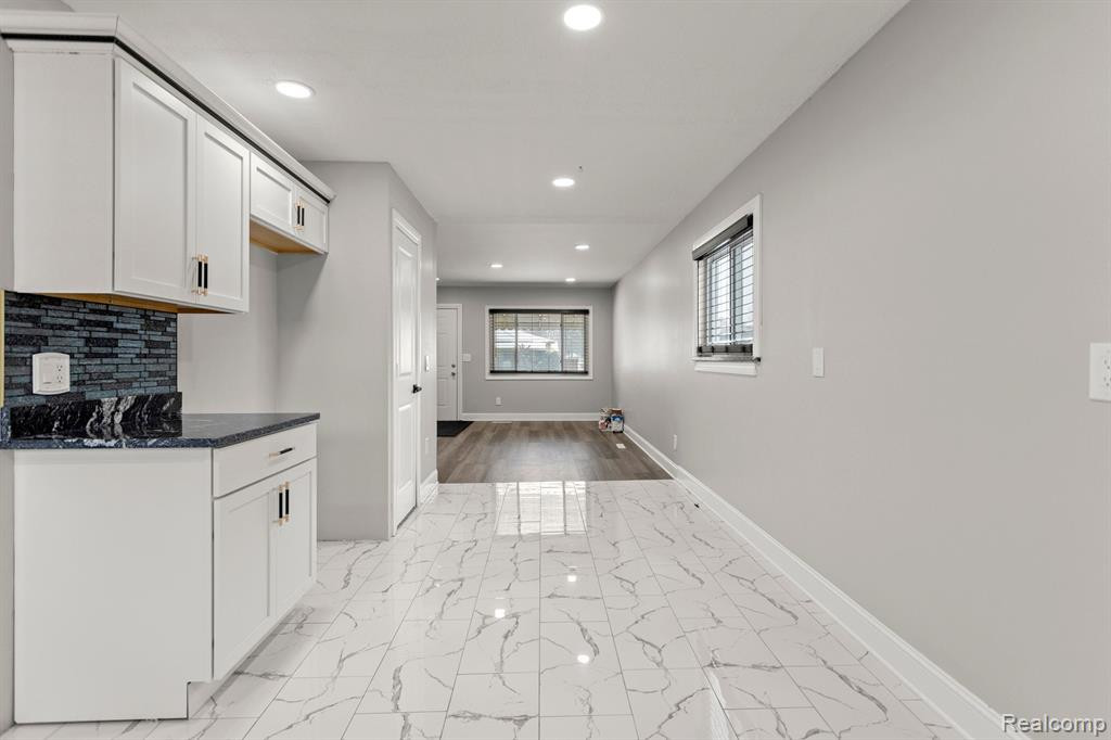 4103 DETROIT Street, Dearborn Heights, MI 48125 — Photo 13