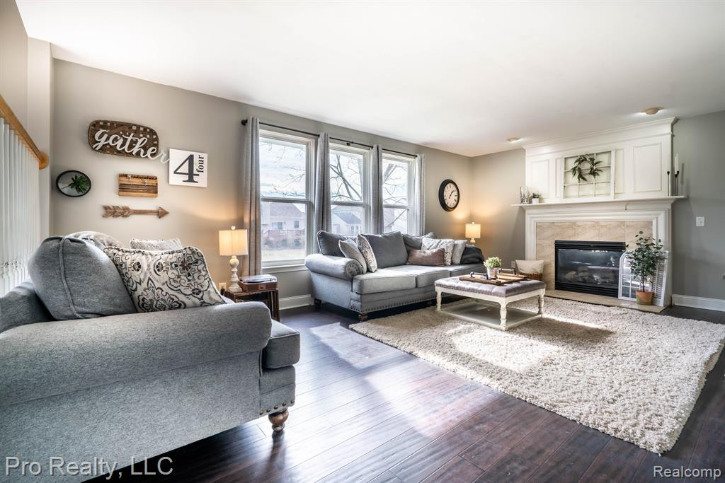 9980 W AVONDALE Circle, Ypsilanti, MI 48198 — Photo 8