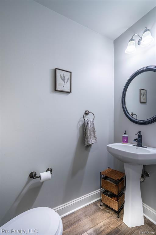 9980 W AVONDALE Circle, Ypsilanti, MI 48198 — Photo 11