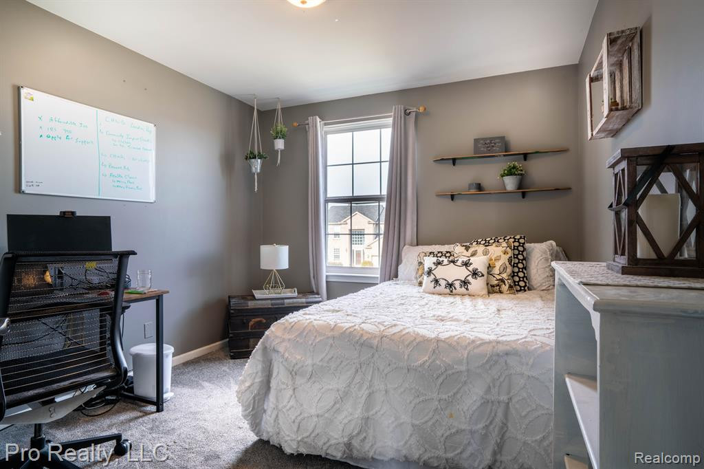 9980 W AVONDALE Circle, Ypsilanti, MI 48198 — Photo 17
