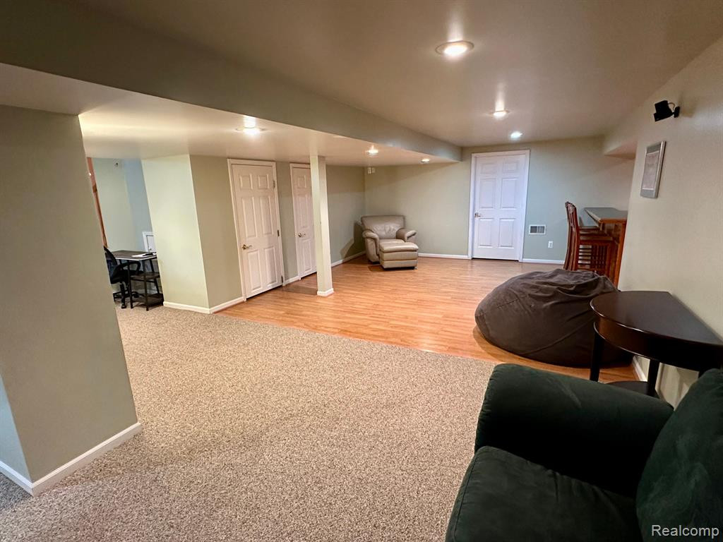 46694 Crosswick, Canton, MI 48187 — Photo 31