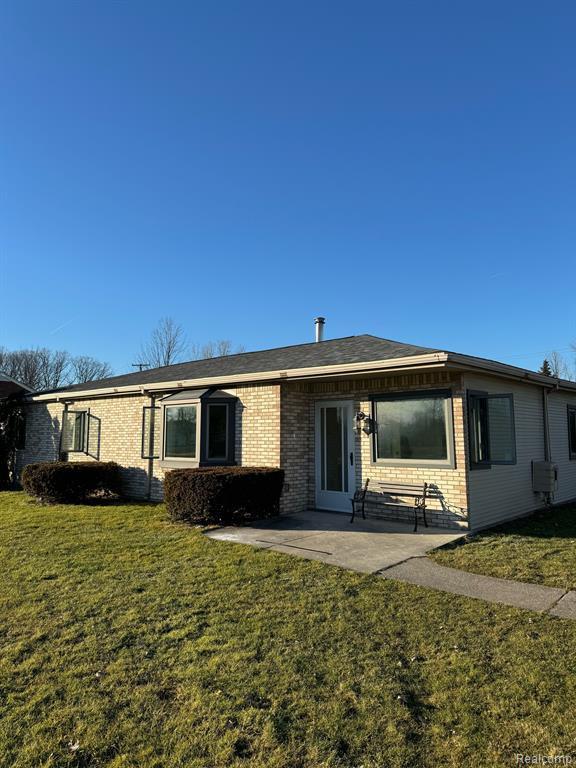 5521 NATHAN E, Sterling Heights, MI 48310 — front exterior
