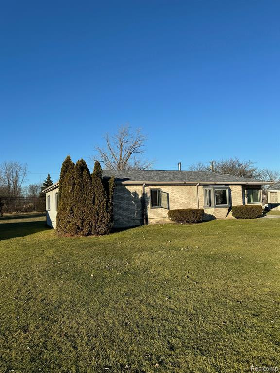 5521 NATHAN E, Sterling Heights, MI 48310 — Photo 2