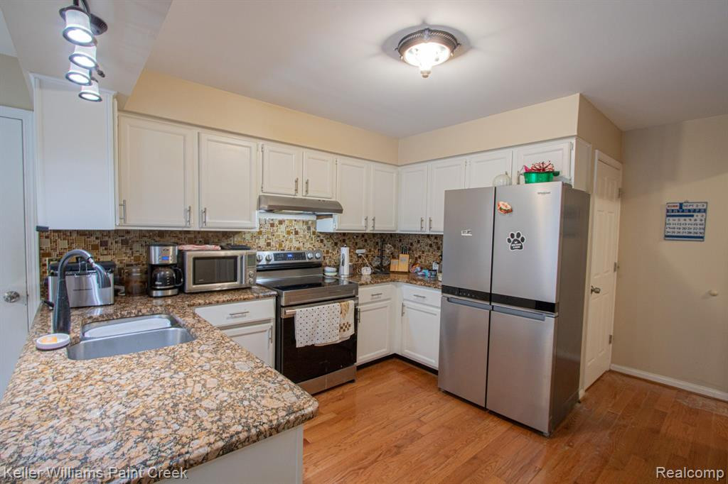 45292 Universal Court, Shelby Twp, MI 48317 — Photo 9