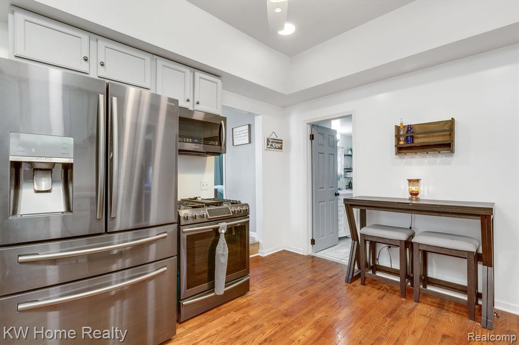 833 N MADISON Street, Lapeer, MI 48446 — Photo 15