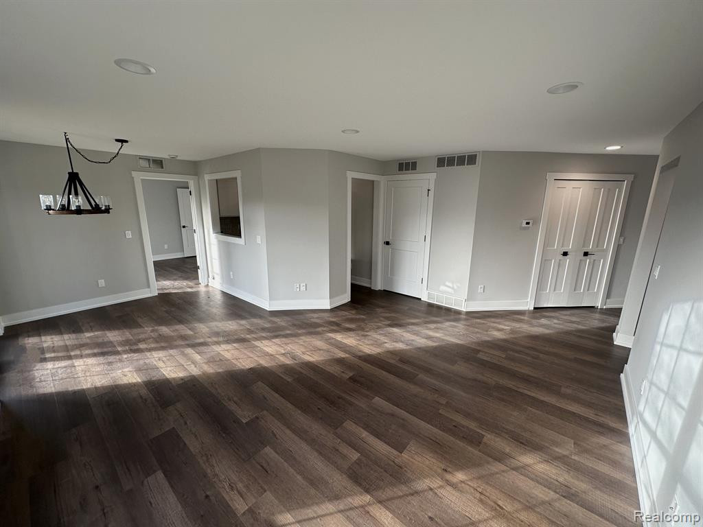 204 MAPLEWOOD, 4, South Lyon, MI 48178 — Photo 2