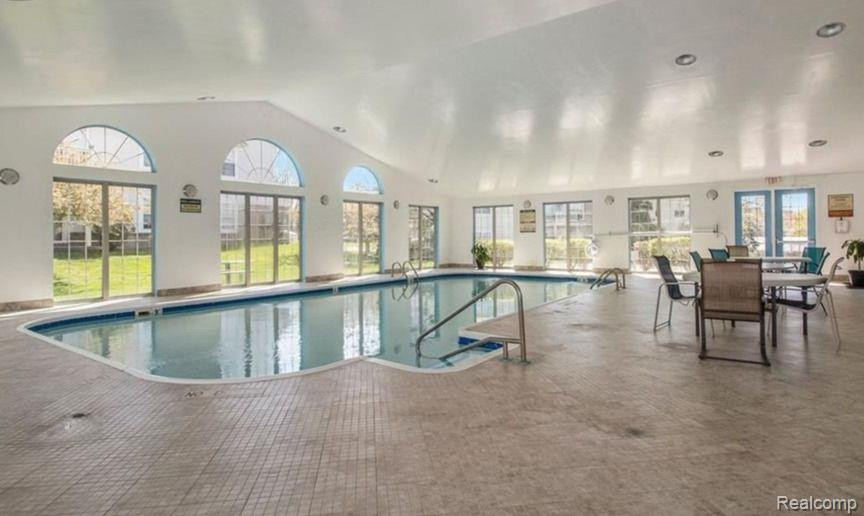 204 MAPLEWOOD, 4, South Lyon, MI 48178 — Photo 38