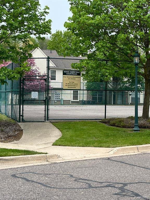 204 MAPLEWOOD, 4, South Lyon, MI 48178 — Photo 40