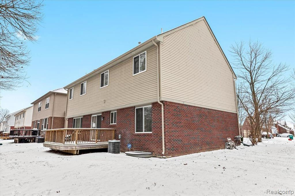 6084 CHESHIRE PARK Drive, Clarkston, MI — Photo 4