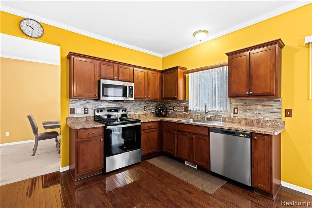 6084 CHESHIRE PARK Drive, Clarkston, MI — Photo 14