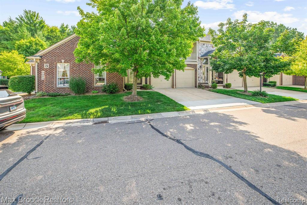 3963 RAVENSFIELD Drive, Canton, MI 48188 — front exterior