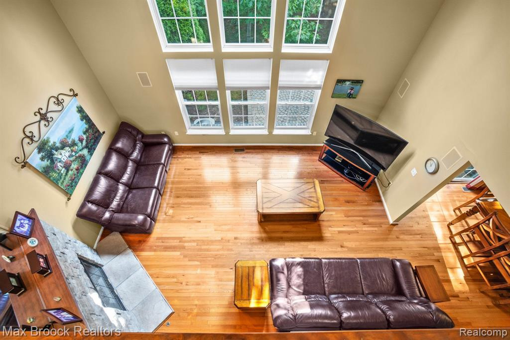 3963 RAVENSFIELD Drive, Canton, MI 48188 — Photo 10