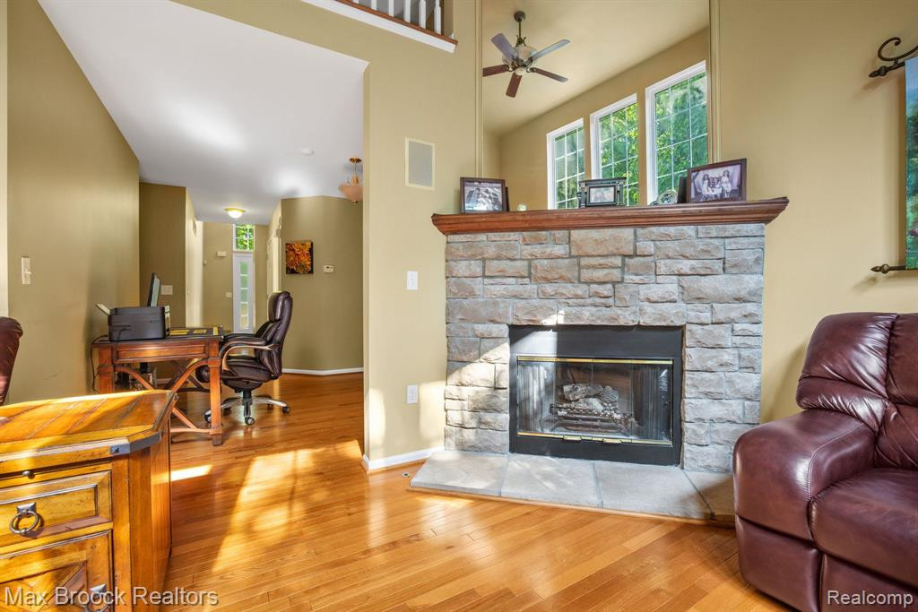 3963 RAVENSFIELD Drive, Canton, MI 48188 — Photo 11