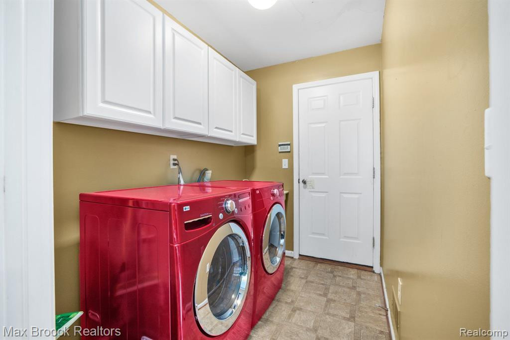 3963 RAVENSFIELD Drive, Canton, MI 48188 — Photo 18