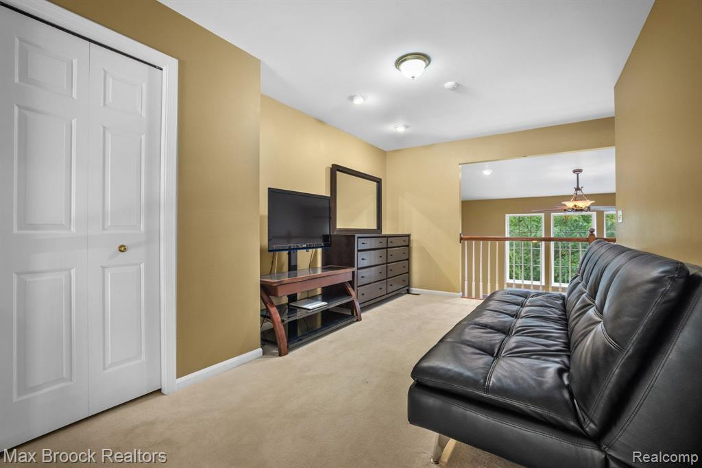 3963 RAVENSFIELD Drive, Canton, MI 48188 — Photo 19