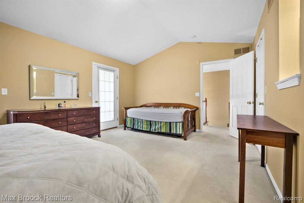 3963 RAVENSFIELD Drive, Canton, MI 48188 — Photo 21