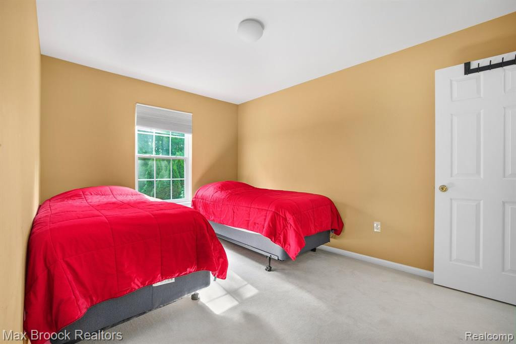 3963 RAVENSFIELD Drive, Canton, MI 48188 — Photo 25