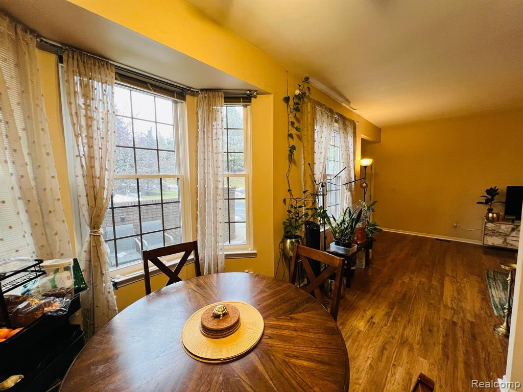 29360 BREEZEWOOD, Farmington Hills, MI 48331 — Photo 5