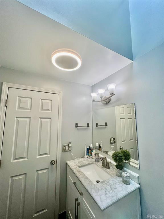 29360 BREEZEWOOD, Farmington Hills, MI 48331 — Photo 13