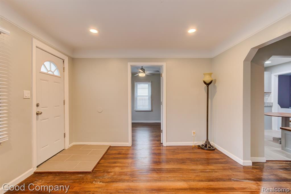 3991 STOLZENFELD Avenue, Warren, MI 48091 — Photo 4