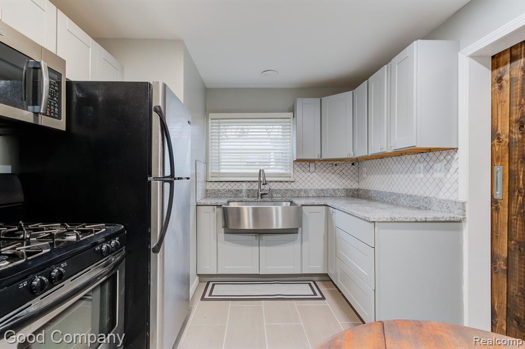 3991 STOLZENFELD Avenue, Warren, MI 48091 — Photo 7