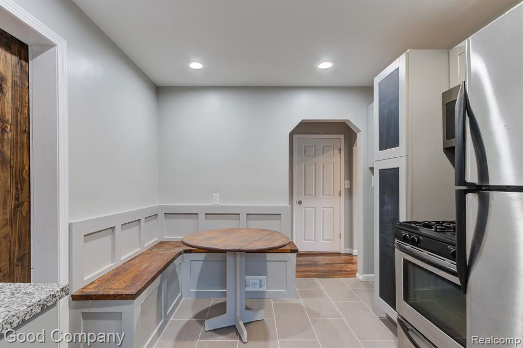 3991 STOLZENFELD Avenue, Warren, MI 48091 — Photo 8