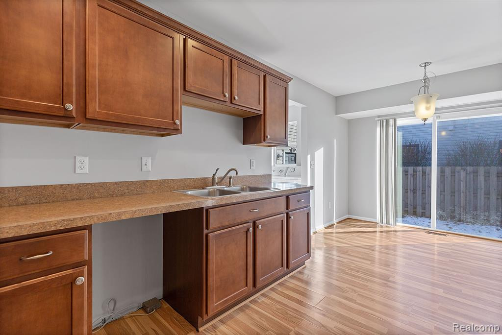 4165 SASHABAW Road, Waterford, MI 48329 — Photo 10