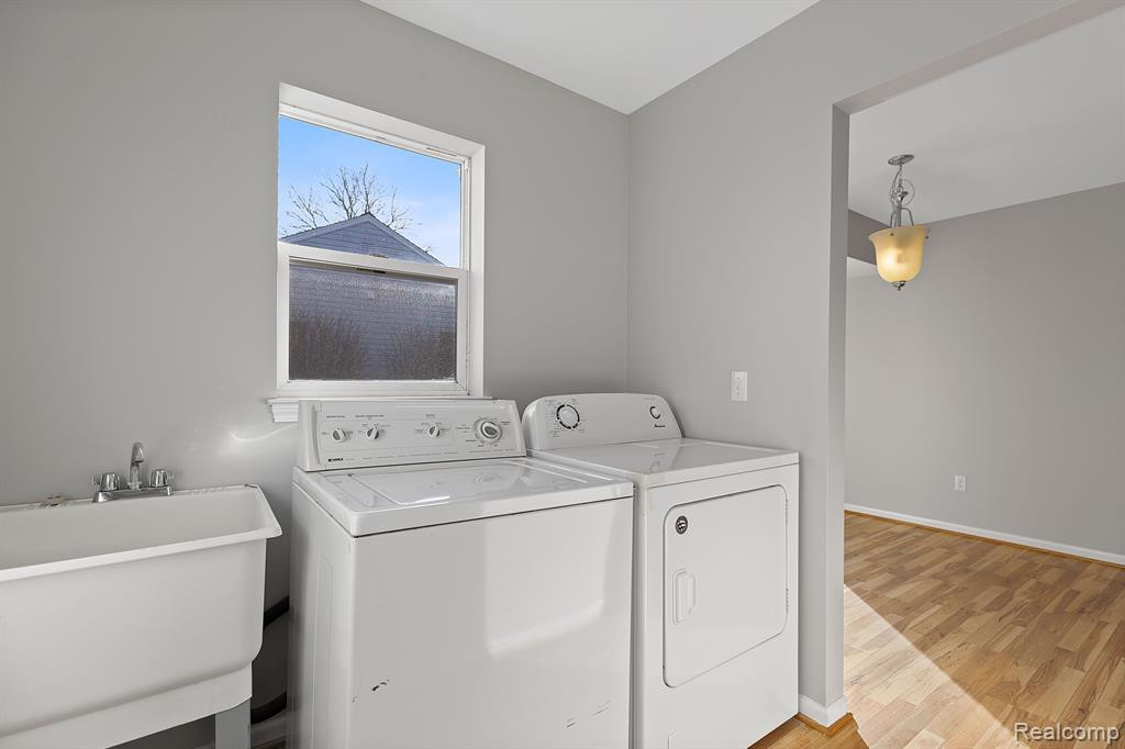 4165 SASHABAW Road, Waterford, MI 48329 — Photo 11