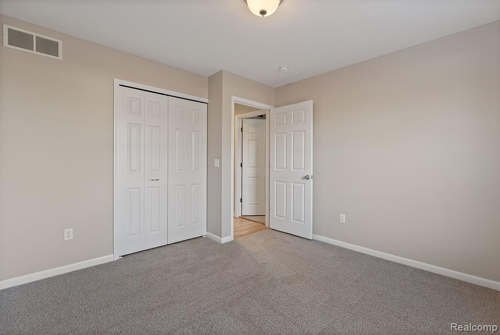 4165 SASHABAW Road, Waterford, MI 48329 — Photo 14