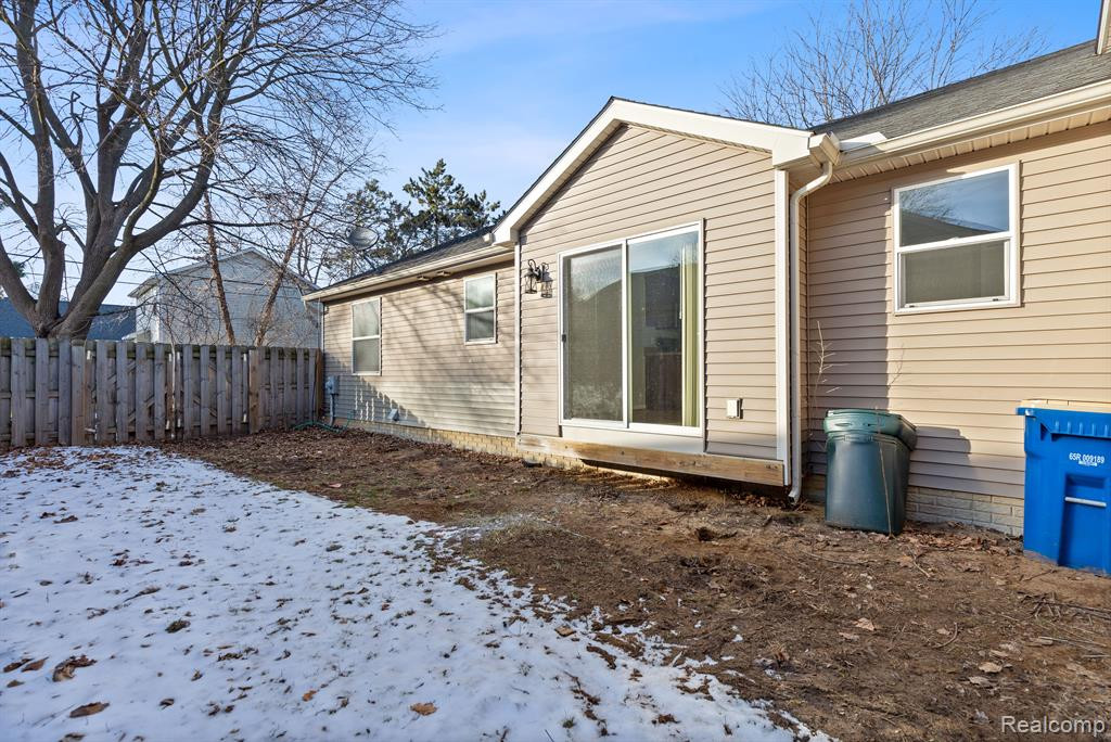 4165 SASHABAW Road, Waterford, MI 48329 — Photo 24