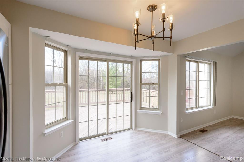 8938 IRONWOOD Drive, Van Buren, MI 48111 — Photo 9